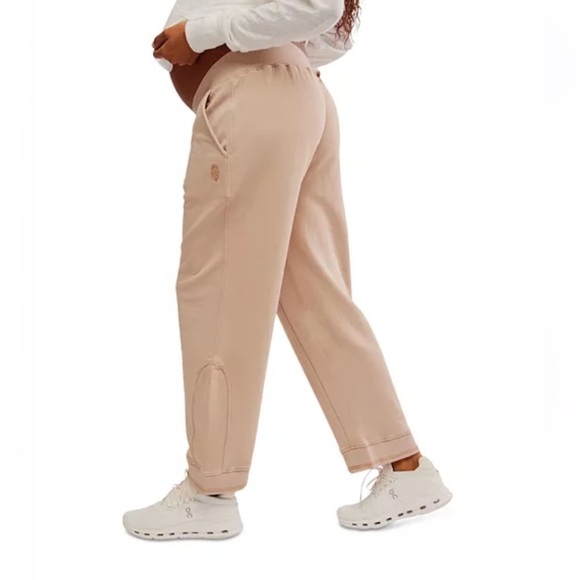 NWT NEW Free people movement x Hatch intercept pants in desert sand - Picture 5 of 7